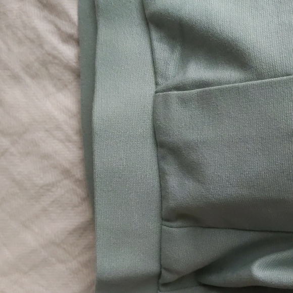 Skirt - Picture 3 of 4